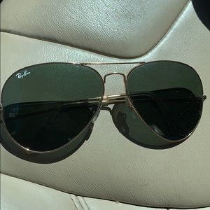 Authentic ray ban aviators with case